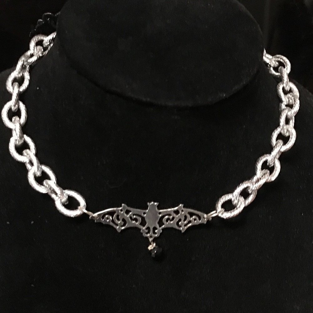 Bat Choker Silver Chunky Necklace Gothic Chain Punk Rock Biker Goth Collar - Picture 3 of 6